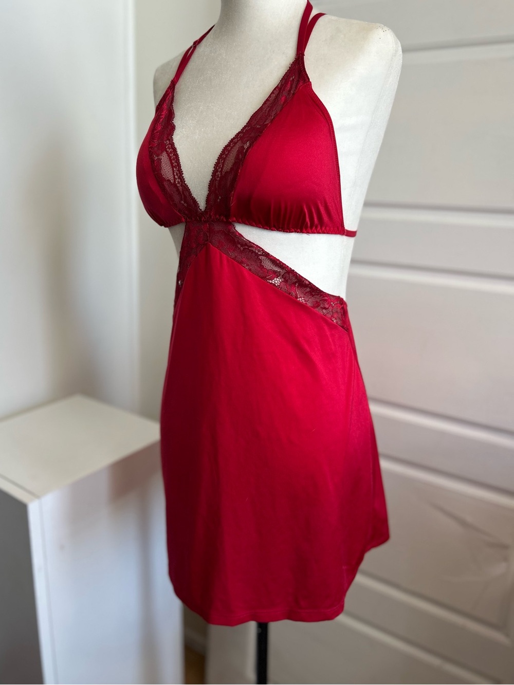 La Senza Red Satin Lace Cutout Nightgown Size S Very Good Condition